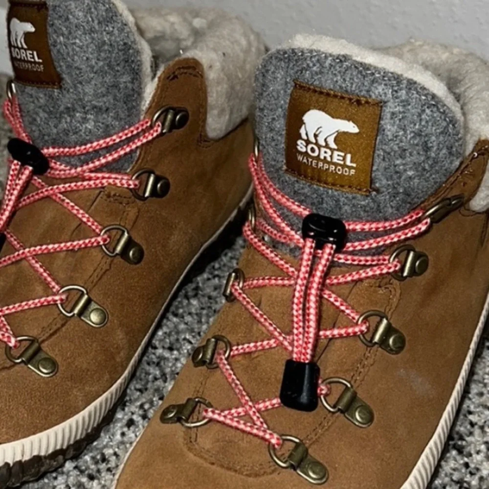 Sorel out ‘n about conquest waterproof boots size 5